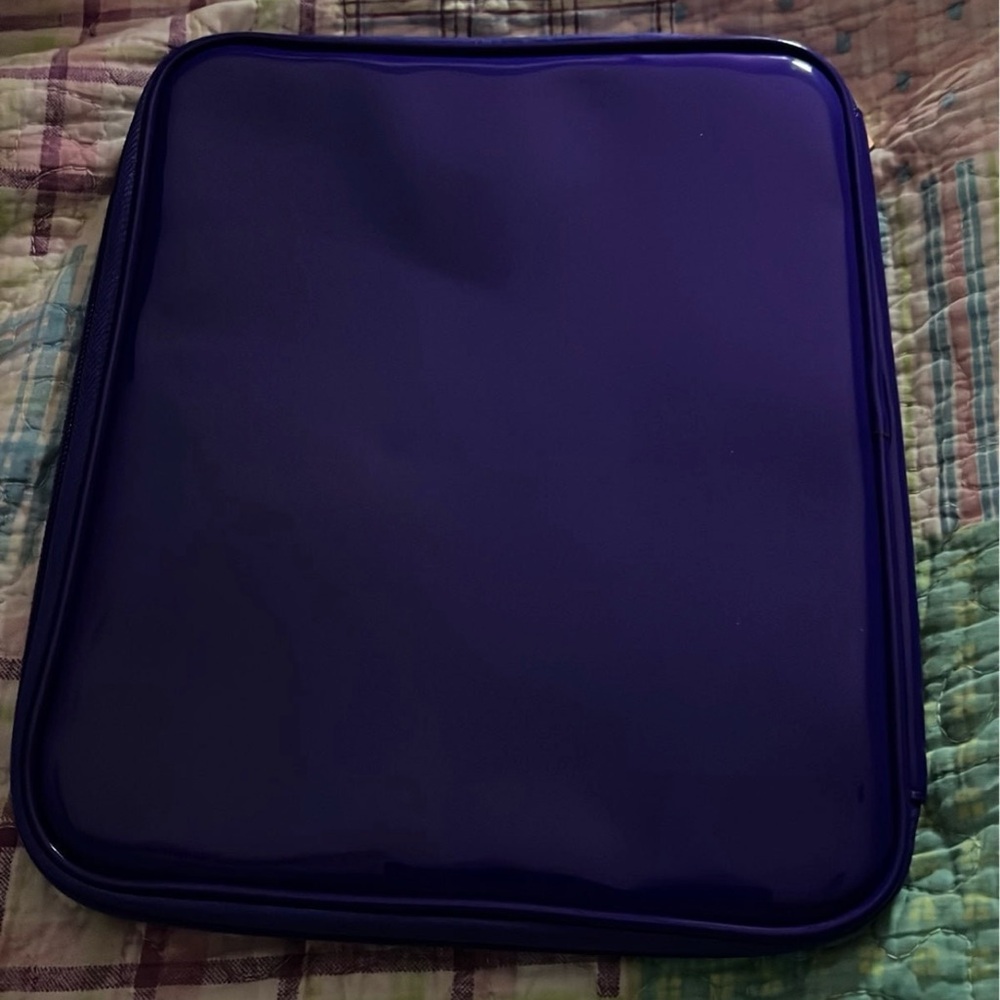 Steve Madden Case - Picture 2 of 5